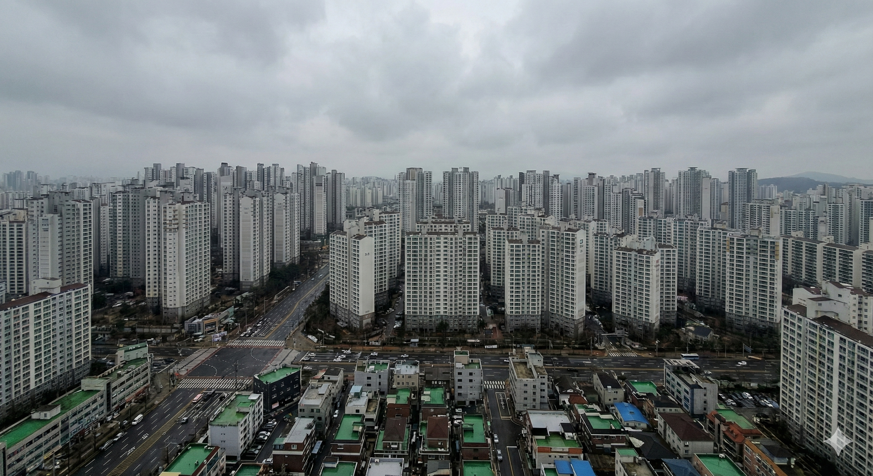 빽빽한 아파트 숲 전경