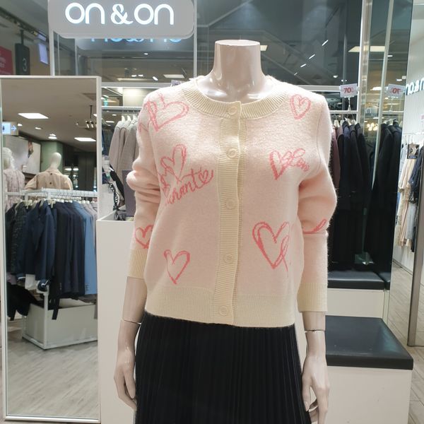 온앤온 온앤온 하트 레터링 니트 가디건 NJK2WD907