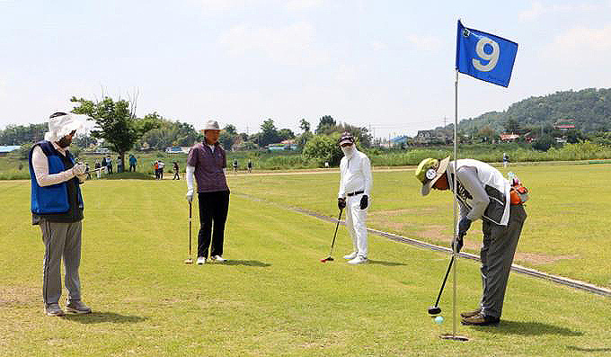 나주 영산포파크골프장

위치: 전남 나주시 삼영동 131-1 18 (영산강체육공원 내)
