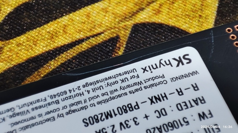 M.2 SSD PCB 기판 긁힘