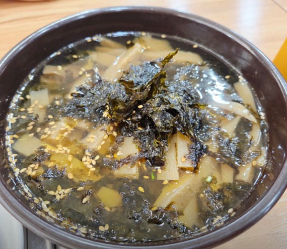 충주 수안보 산골농부식당 한정식 &amp;#124; 6시 내고향 방송 나온 시골 밥상&middot;산나물 비빔밥 맛집