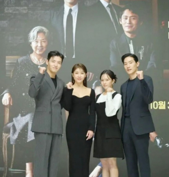 커튼콜 등장인물