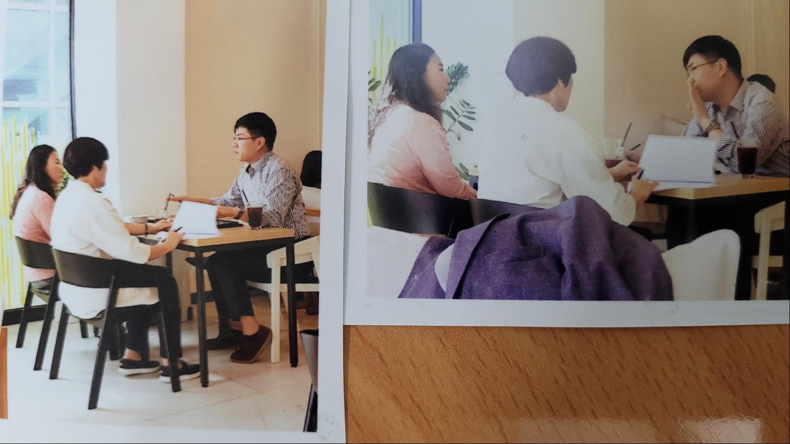 학부모들에게 수학공부법을 설명하는 사진