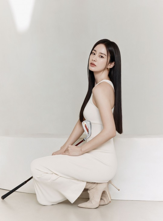 배우 김태희 혼마골프 '베레스09' 모델