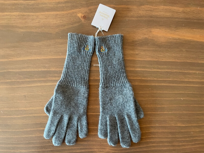 비비안웨스트우드 롱 리브 캐시미어 장갑 - 제품 모습