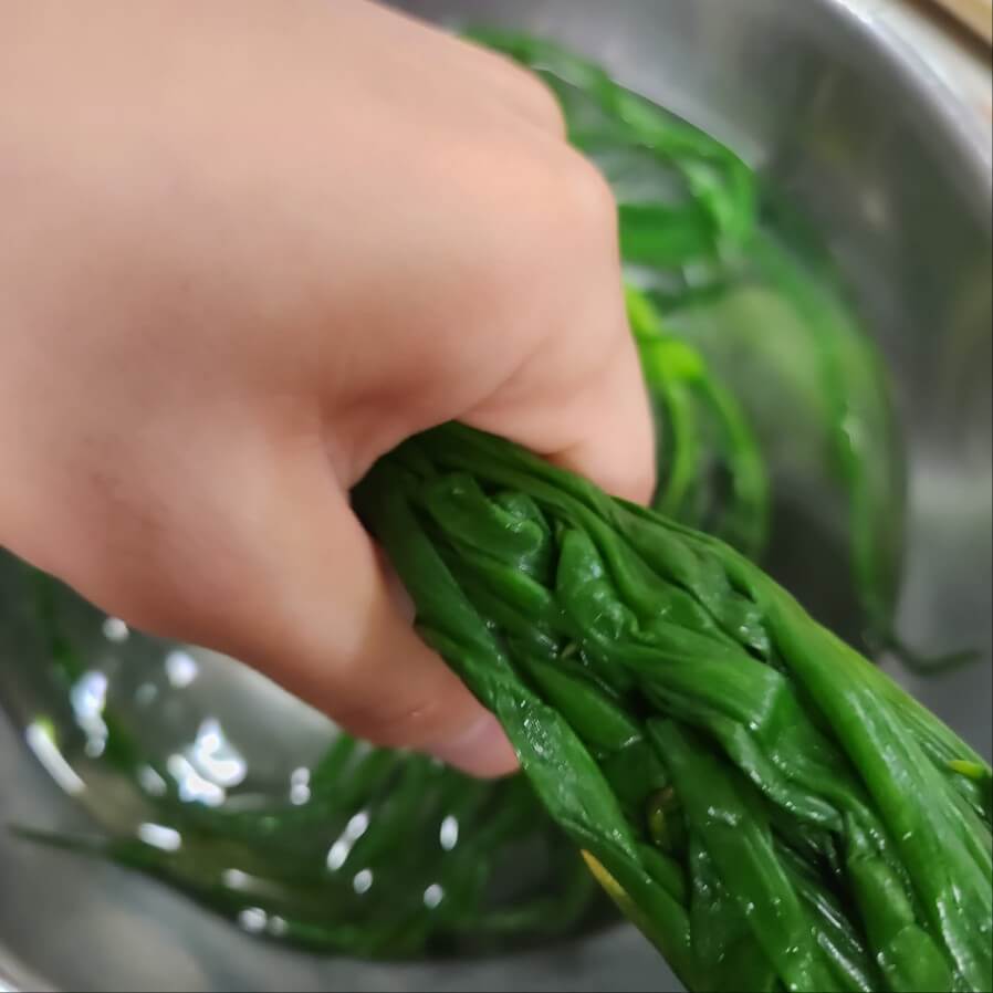 쪽파오징어숙회 쪽파무침 쪽파강회 쪽파 데치기 쪽파데침 쪽파숙지 쪽파오징어말이 쪽파오징어강회 쪽파 초고추장 쪽파 숙회 쪽파 숙회만들기 쪽파숙회 만드는법 달달하니 입맛없을 때 최고 아빠표 초간단 쪽파말이 쪽파숙회 살짝 데치기만 하면 맛있는 쪽파숙회 만들어 지지요 쪽파 말이 파말이 파강회 파숙회 게맛살 쪽파 말이