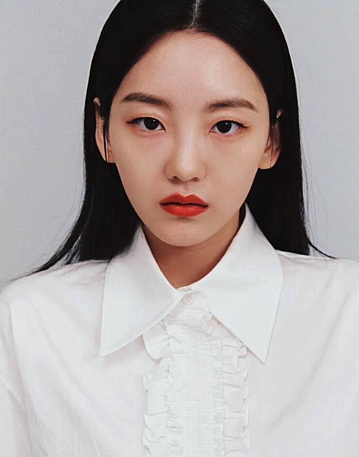 배우-조이현