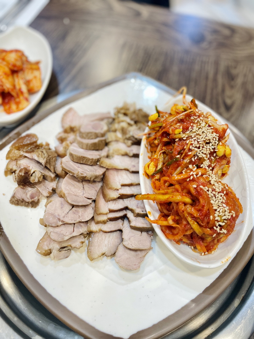 유가네칼국수-수육