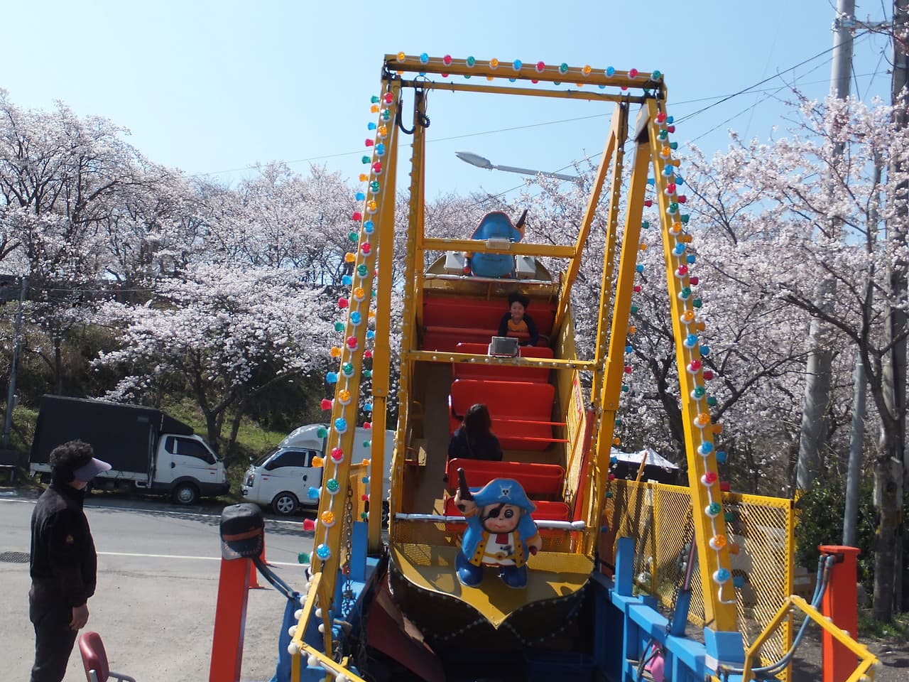 이동식 바이킹을 타는 아내와 똘망이