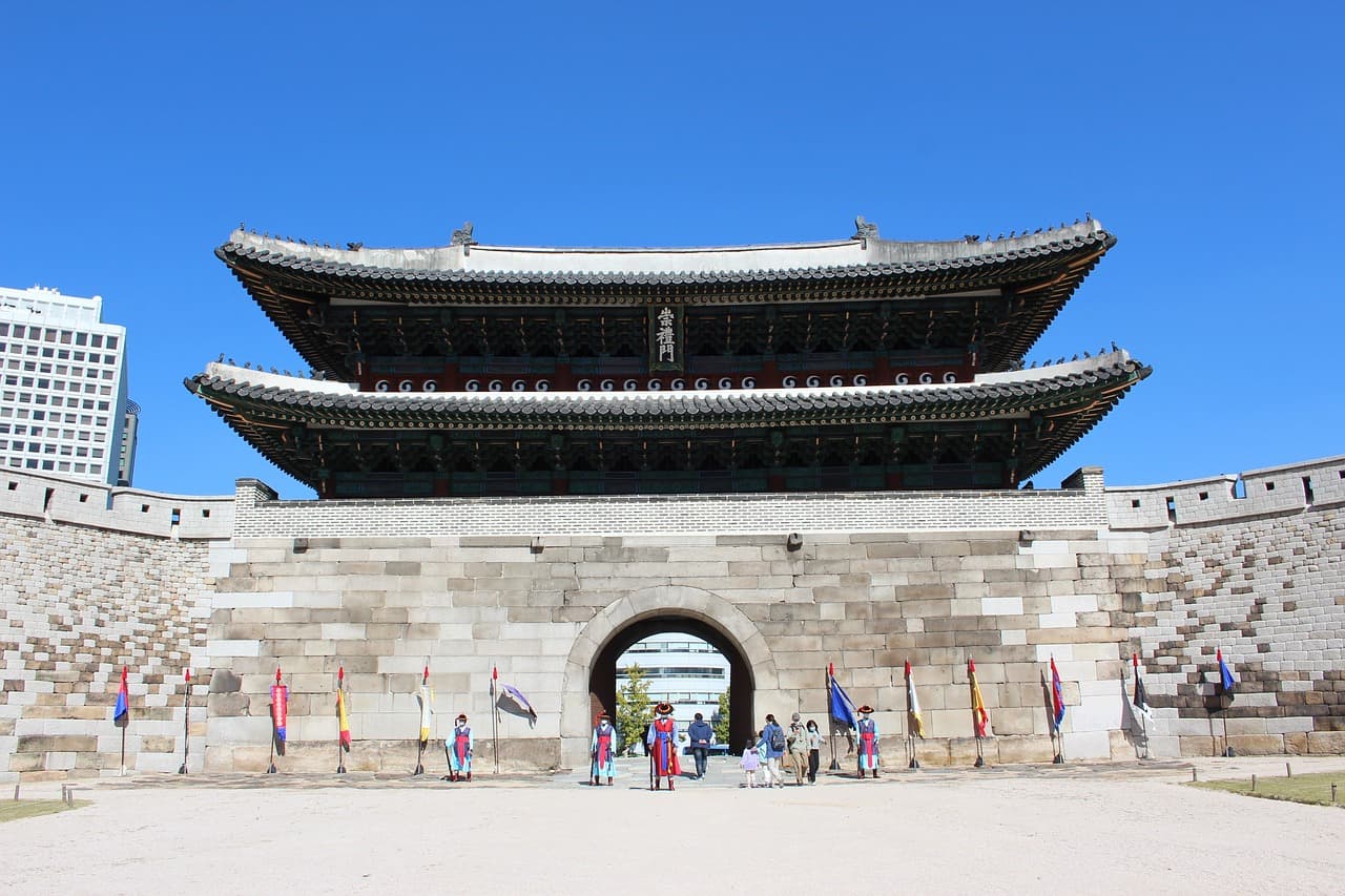 대한민국의 역사적 화재 사건: 숭례문 화재와 복원 과정