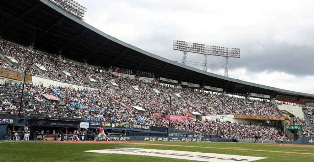 LG-트윈스-vs-키움-히어로즈