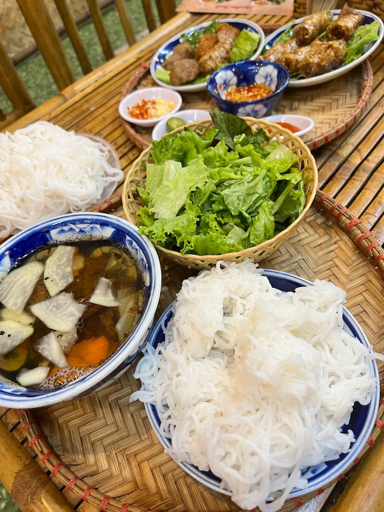 베트남-다낭-맛집-통킨-분짜