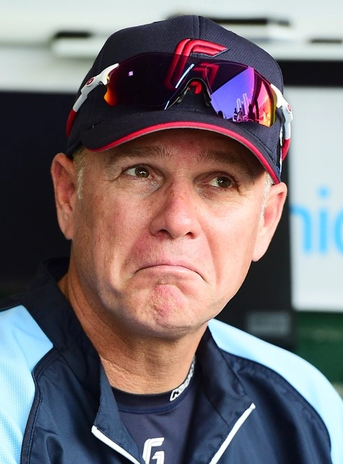 서튼 감독 경질 사퇴 상황 및 롯데 감독 서튼 나이 연봉 프로필 정리