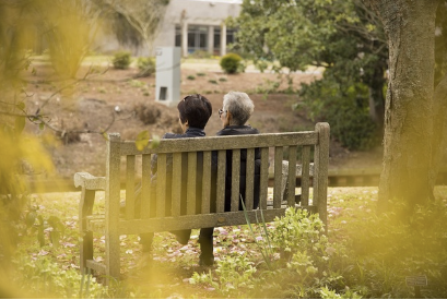 수면과 노화 – 나이가 들수록 숙면이 어려워지는 이유와 해결책