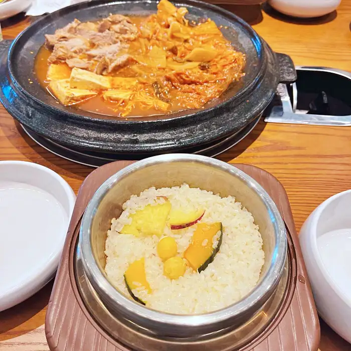 발산 마곡 맛집 솥뚜껑 한돈 김치찜