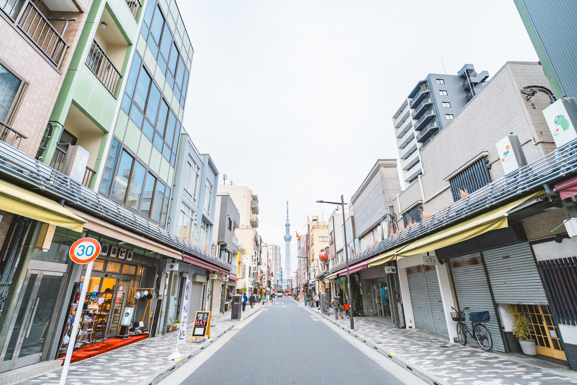 숙소 가는 거리(갓파바시 주방도구 거리)