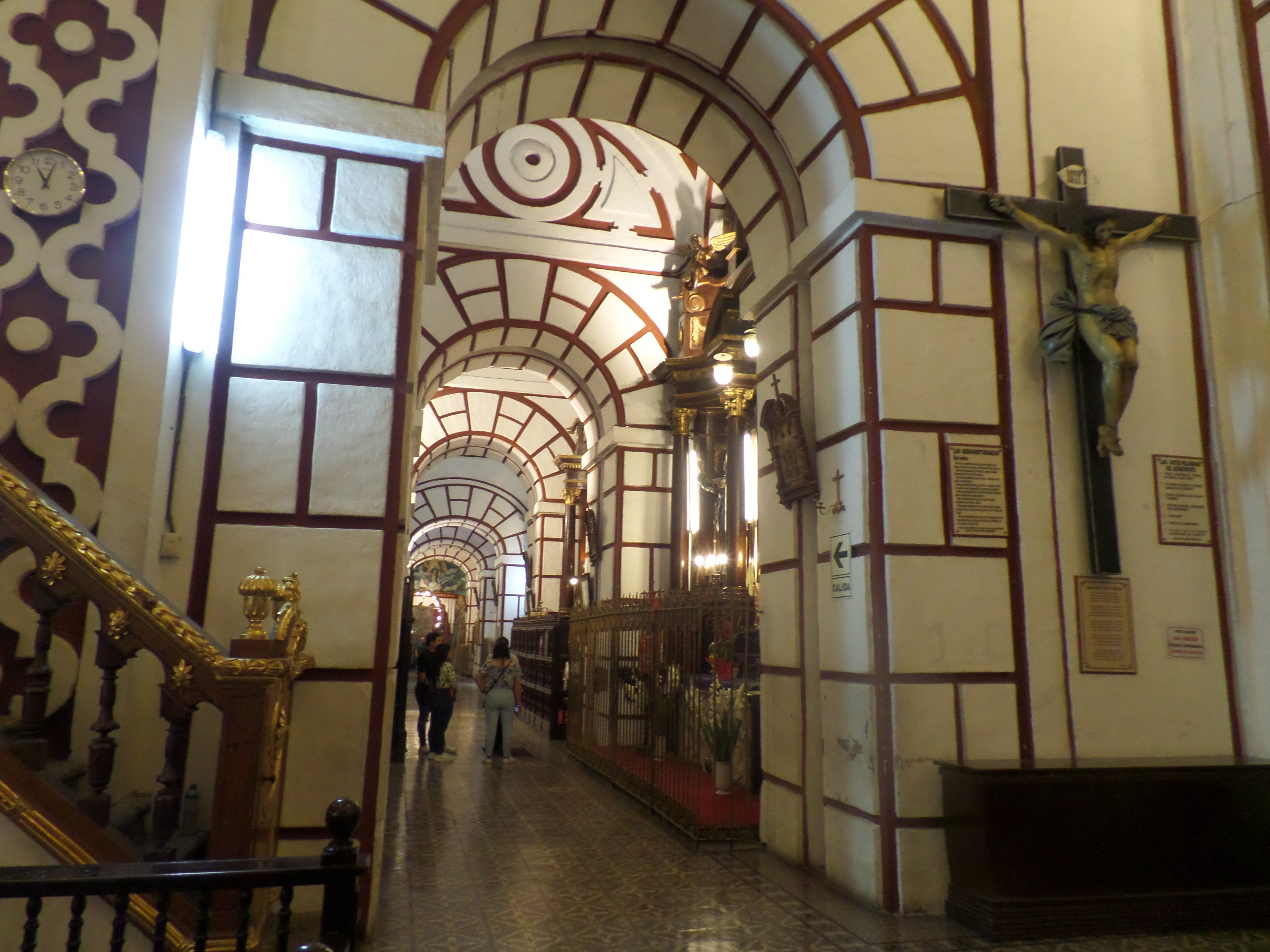 산 프란시스코 수도원(Plazuela San Francisco) 내부