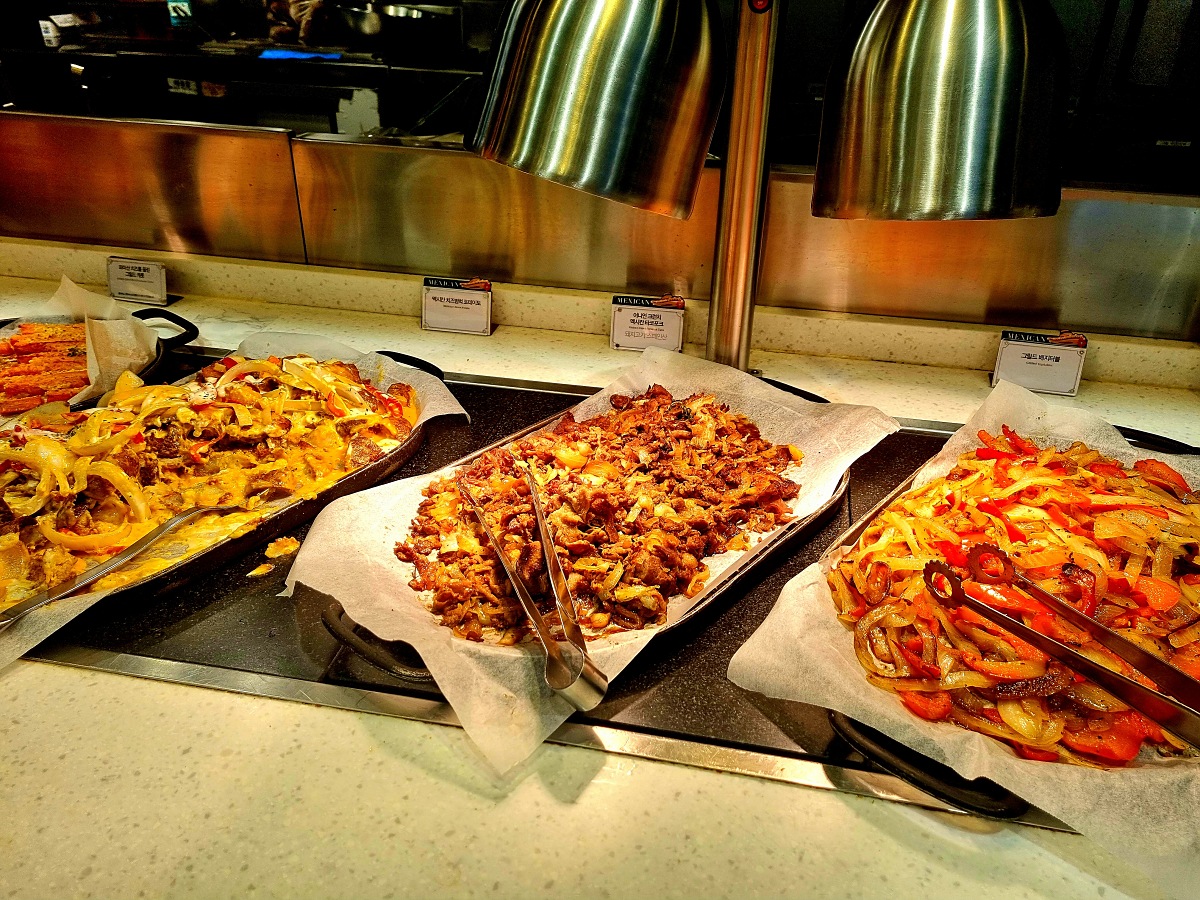 서울 롯데몰&amp;#44; 롯데백화점 김포공항점: 2024 크리스마스 대형 트리&amp;#44; 애슐리퀸즈 예약&amp;#44; 무료 주차 방법