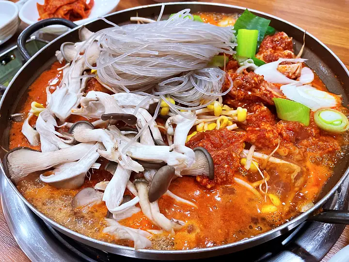 토요일은 밥이좋아 전주 물갈비 맛집 정호영 셰프 인정 얼큰한 국물 콩나물 듬뿍 갈비 전골 현지인 추천 토밥 좋아 방송정보