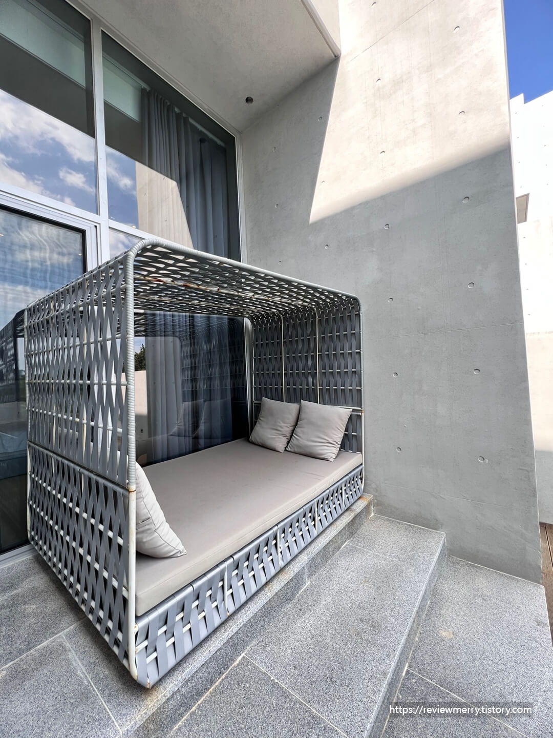 테라스 침대