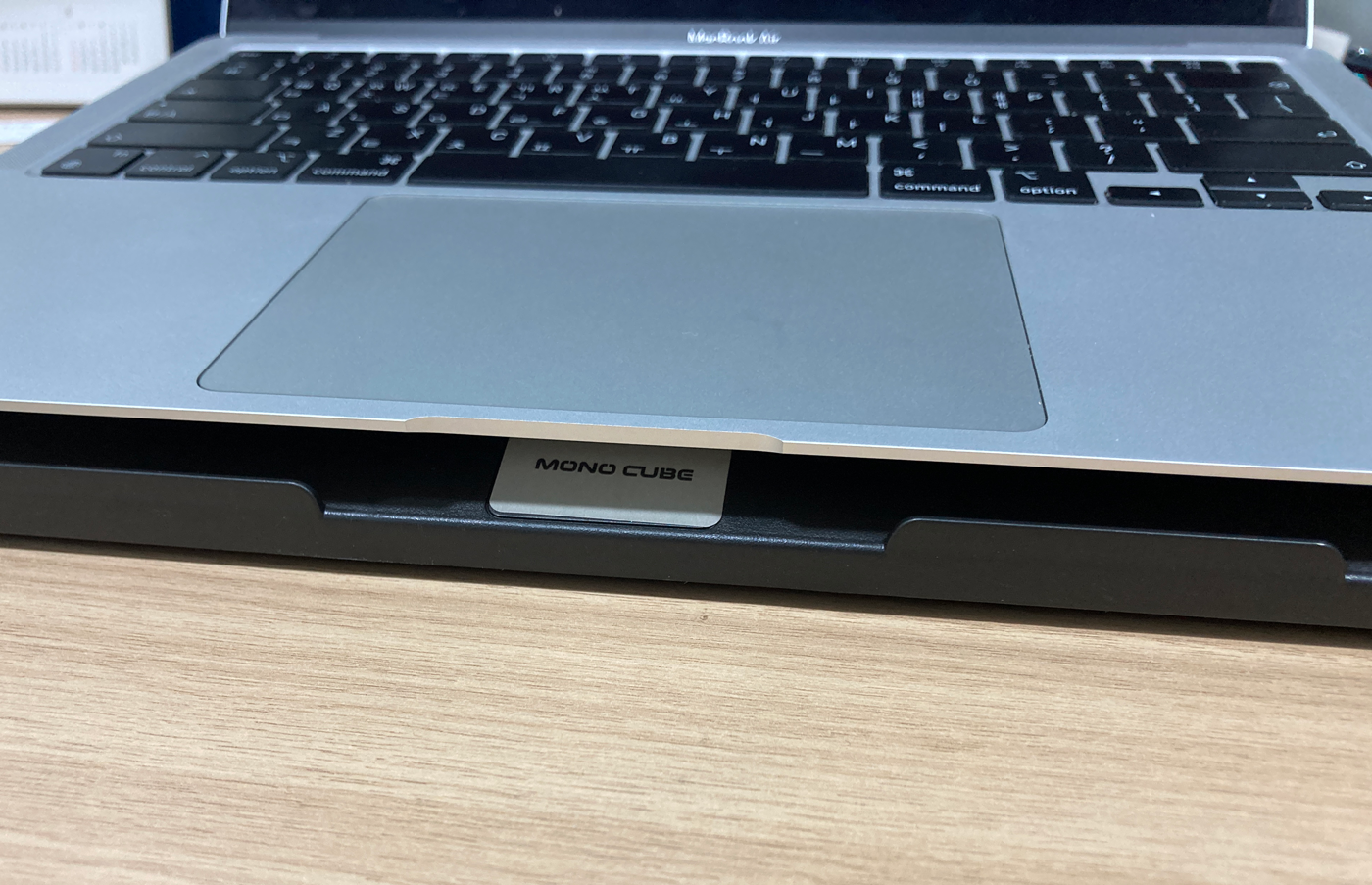 계속 미끄러지는 노트북