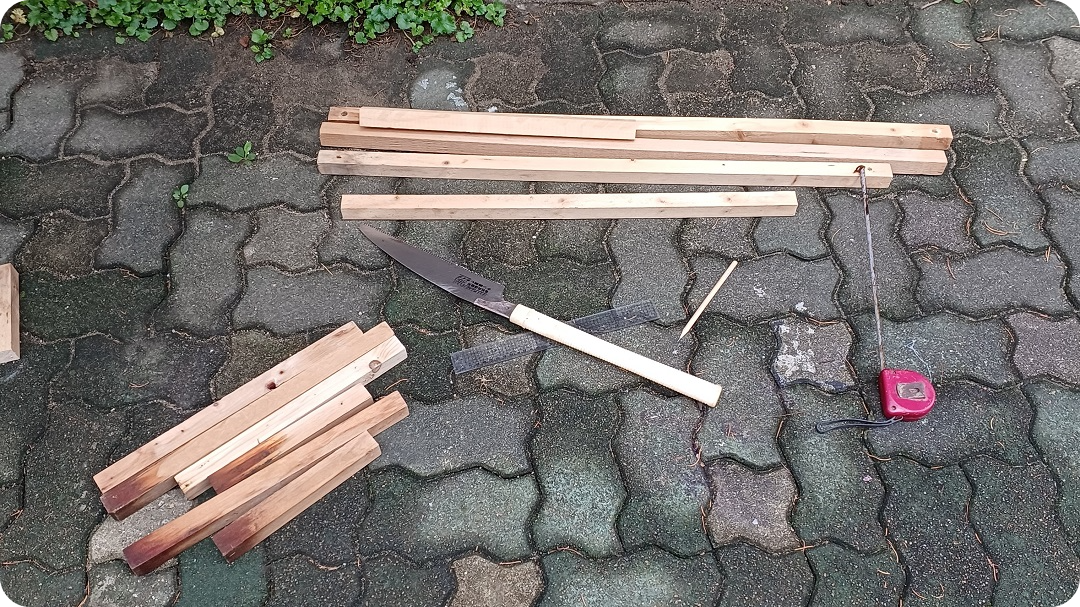 한치각-목재를-재단하는-모습