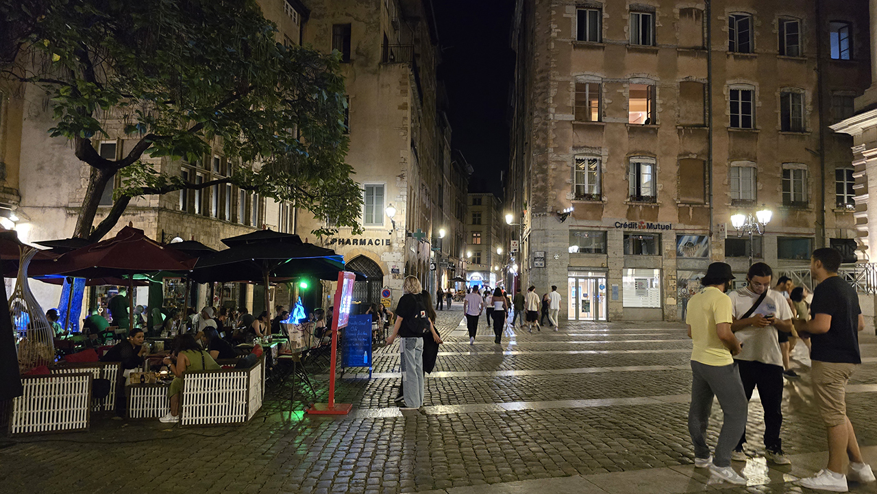 밤에 더 활기찬 리옹