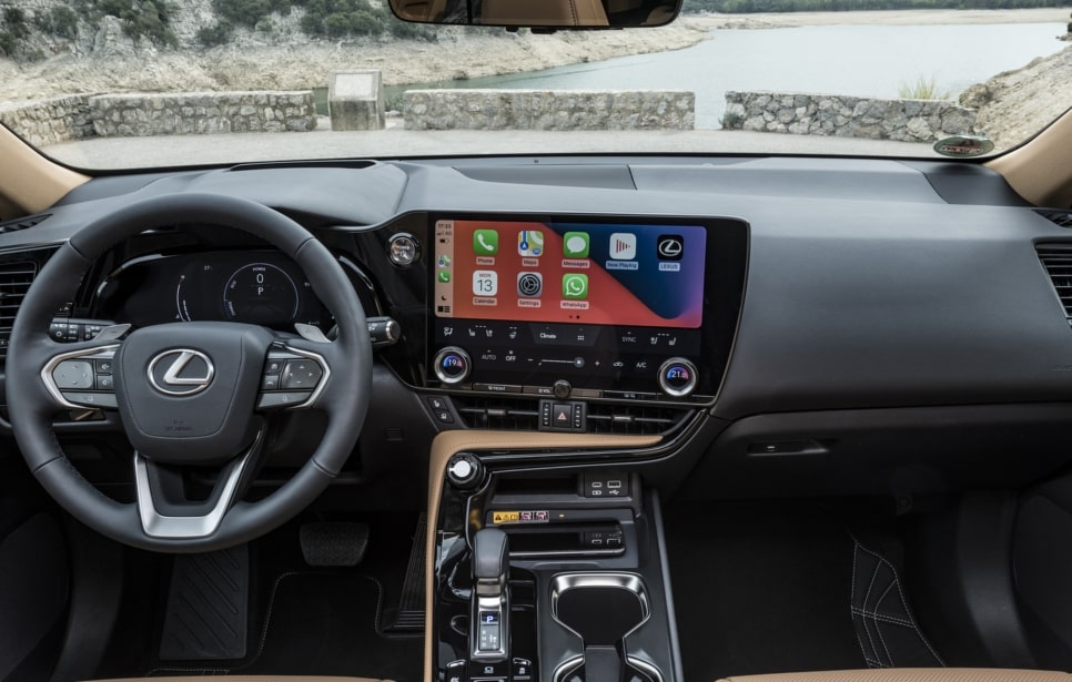 렉서스 NX 하이브리드 인테리어