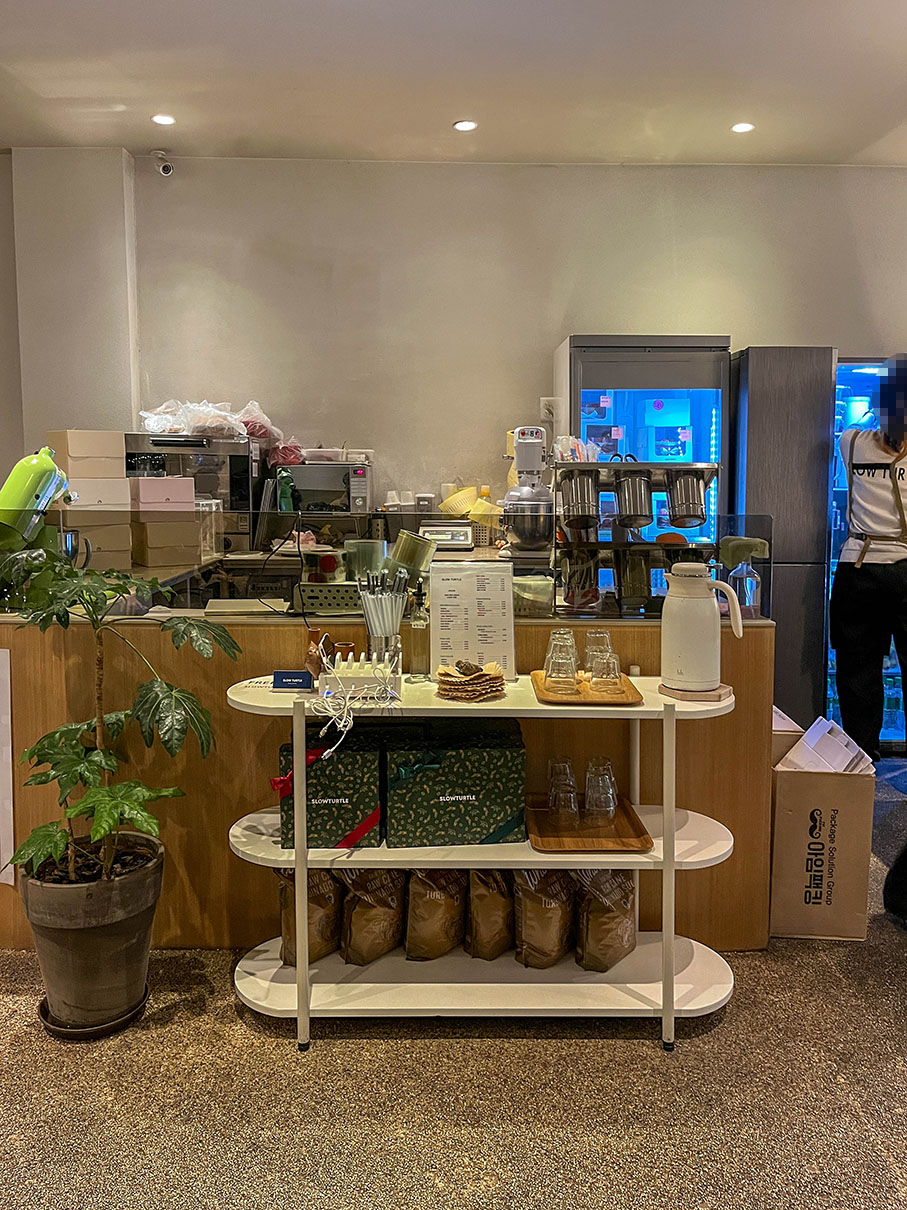 슬로우터틀 동성로점 내부