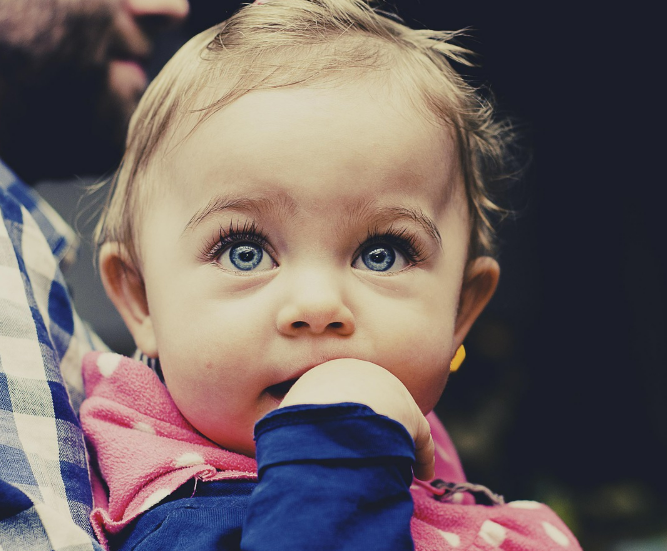 아기 이앓이 증상과 대처 방법