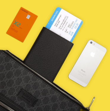 여권과 스마트폰