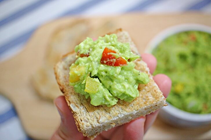 아보카도 맛있게 먹는방법 - 아보카도 과카몰리