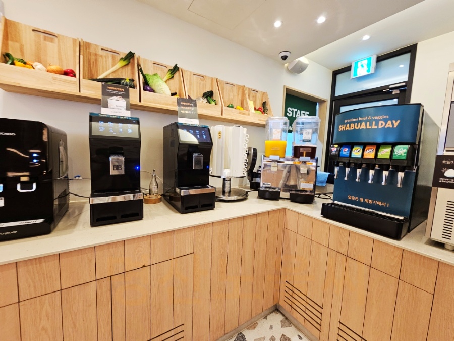 샤브올데이 샐러드바 구성