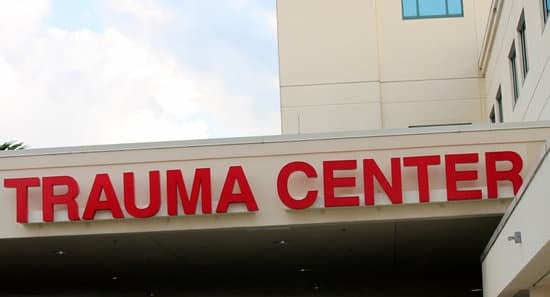 복부 외상(Abdominal Trauma): 원인, 증상, 진단 및 치료