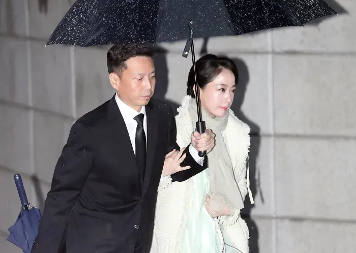 재벌가 며느리 노현정, 성북동 빌라 경매 충격! 정대선의 사업 위기와 재산 현황