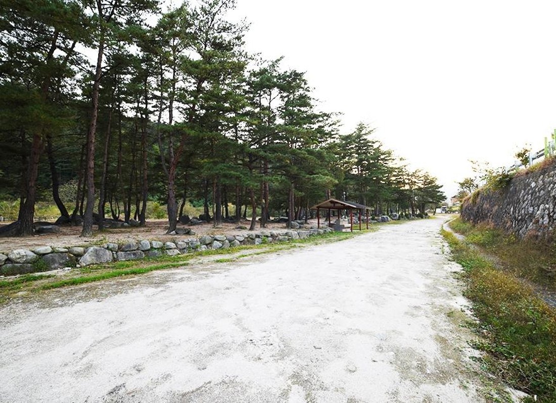 장천마을-캠핑장-주차장