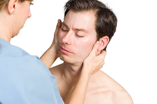 안면근육 떨림, 스트레스 때문일까? MRI 검사 필요한 경우