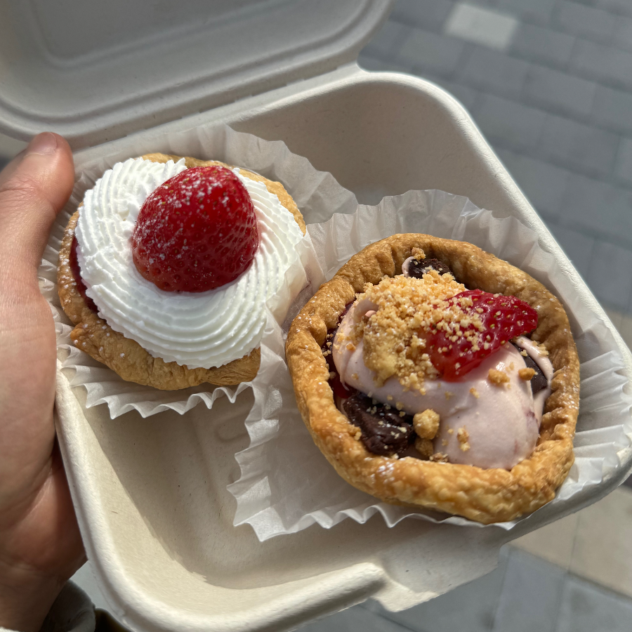 전포 카페 아니버의 사랑에 빠진 딸기 미니 파이