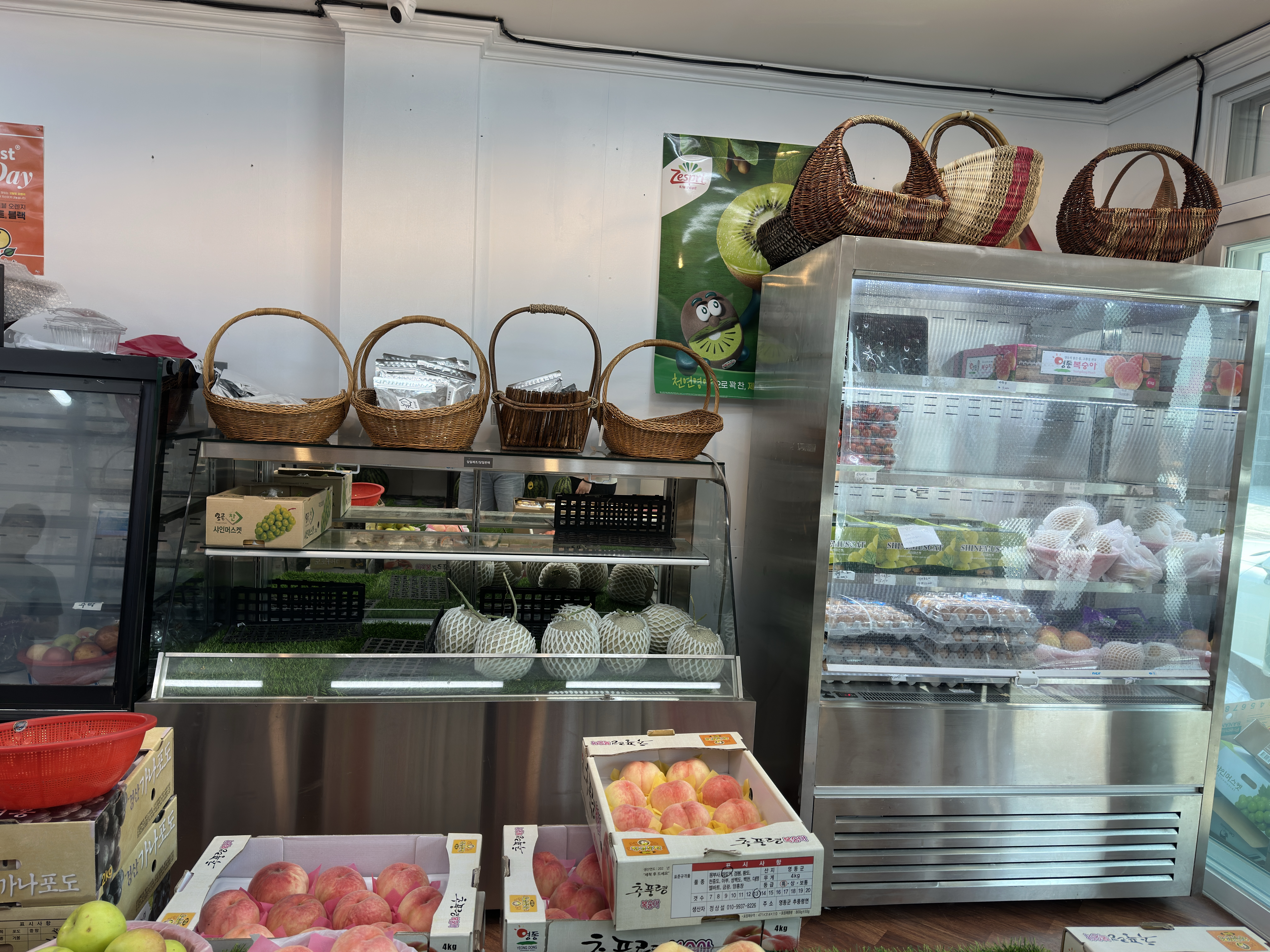 송정 철길과일 실내