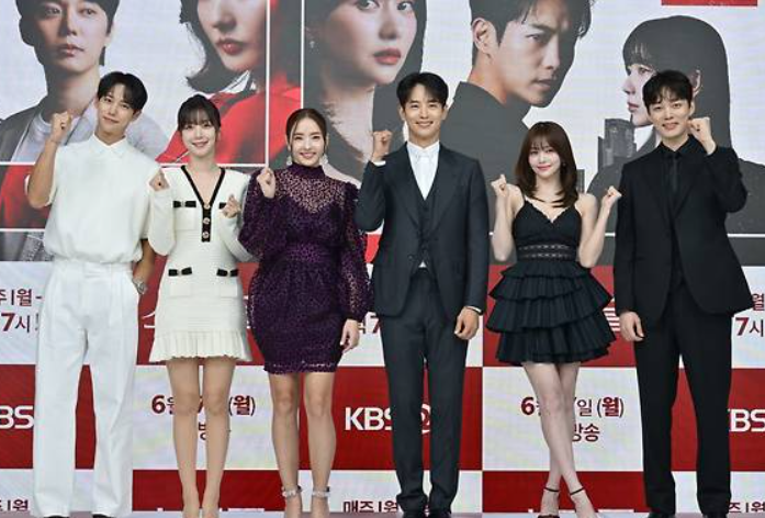 스캔들 등장인물