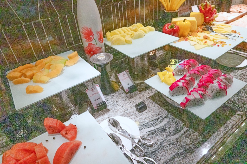 라 시에스타 호이안 리조트 조식 레드빈 호이안 레스토랑 조식당 후기