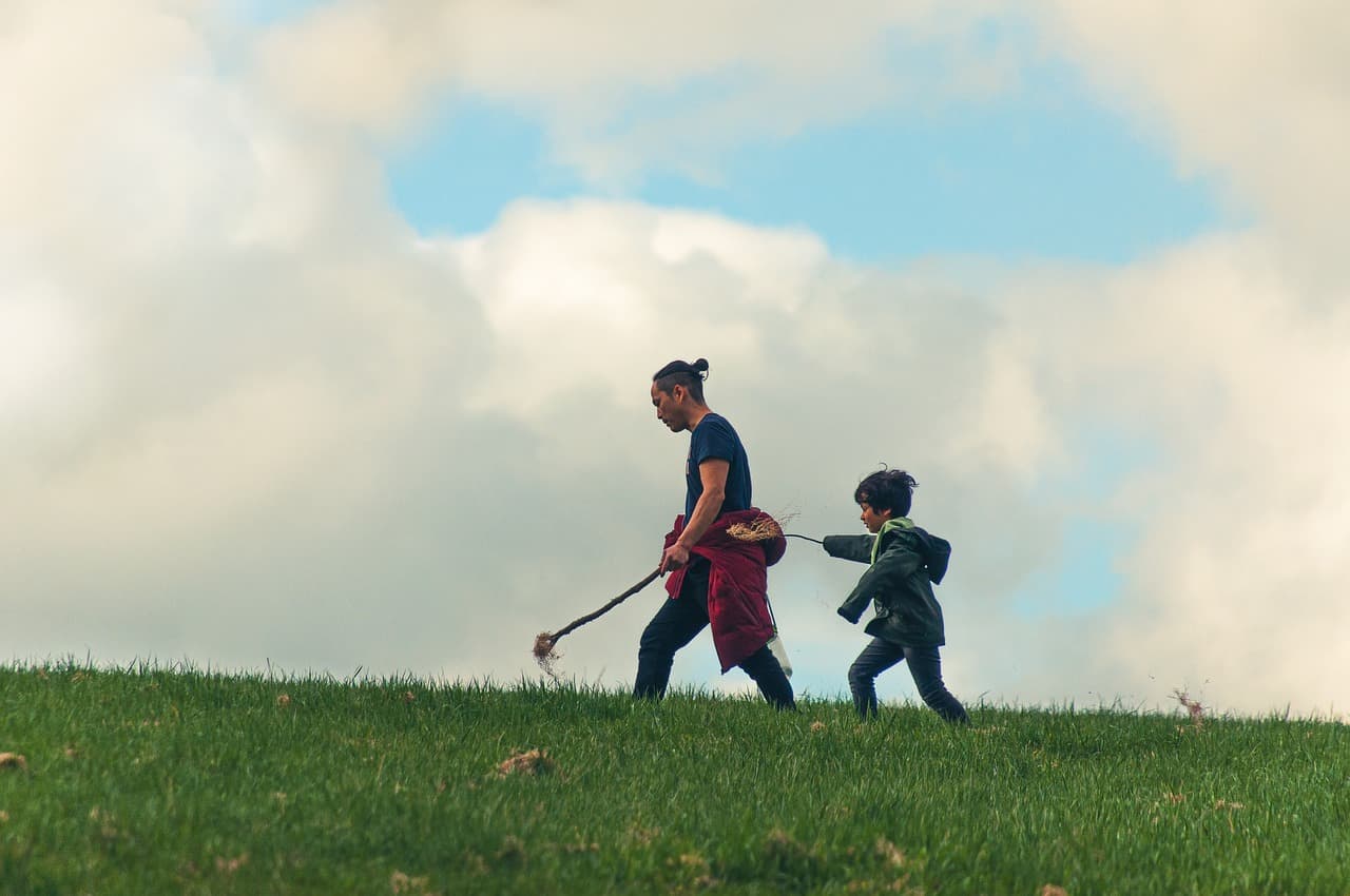 "부모와 아이가 함께하는 음악 활동이 애착 형성에 미치는 영향"
