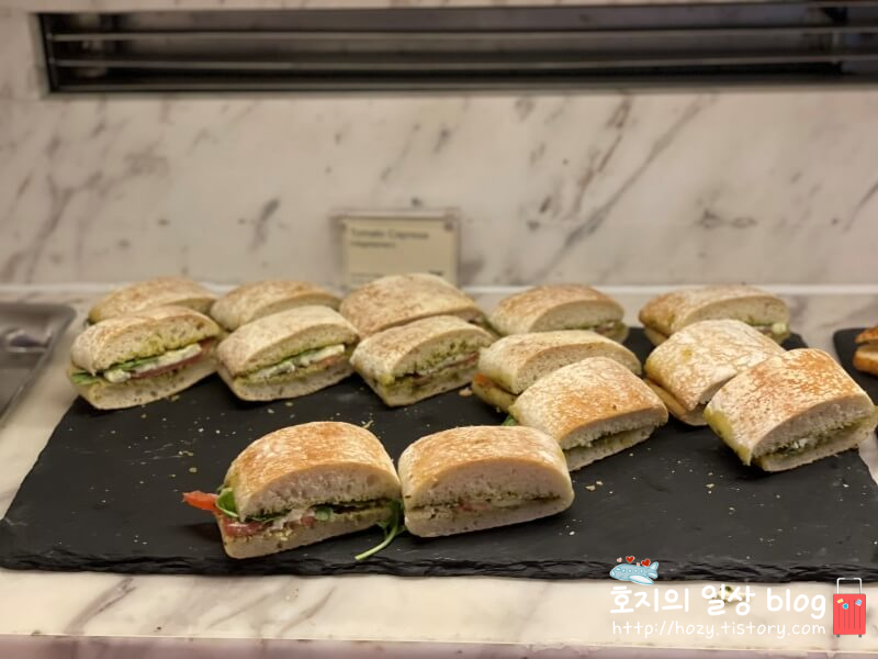 JW메리어트 싱가포르 이그제큐티브 라운지 샌드위치