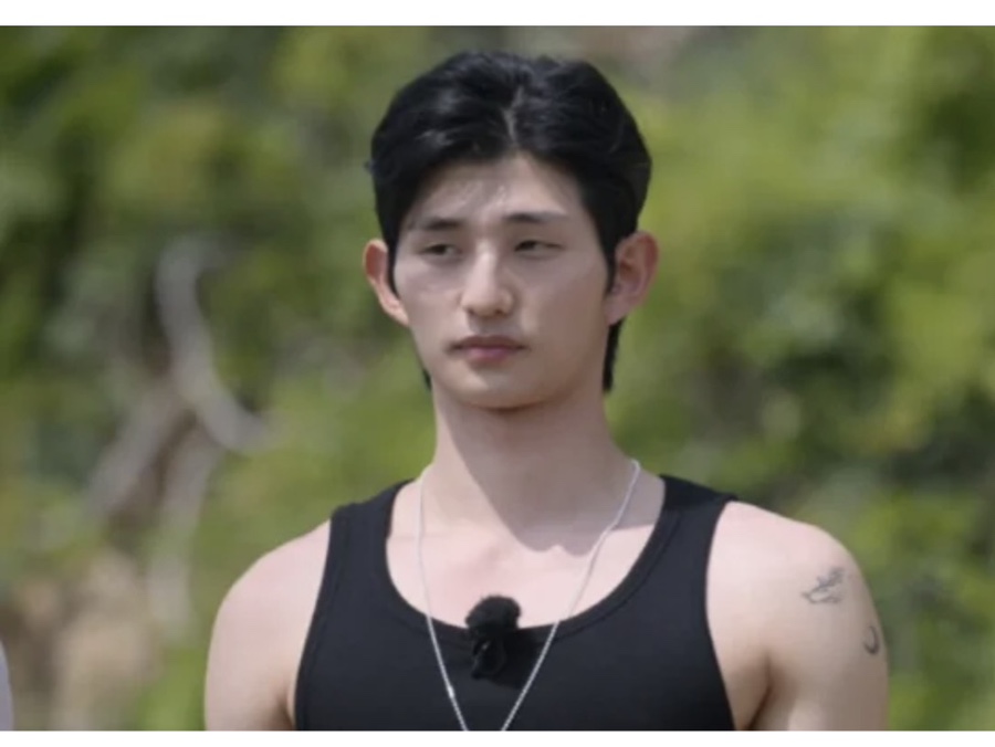 © Netflix ์ด์ฑํ ๋ฐฉ์ก ์ถ์ฐ ์ฅ๋ฉด