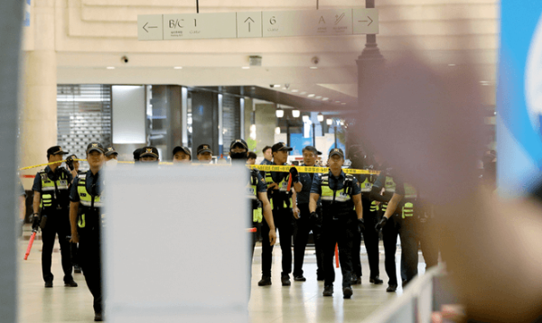 뉴시스 서현역 칼부림 관련 사진 이미지입니다.