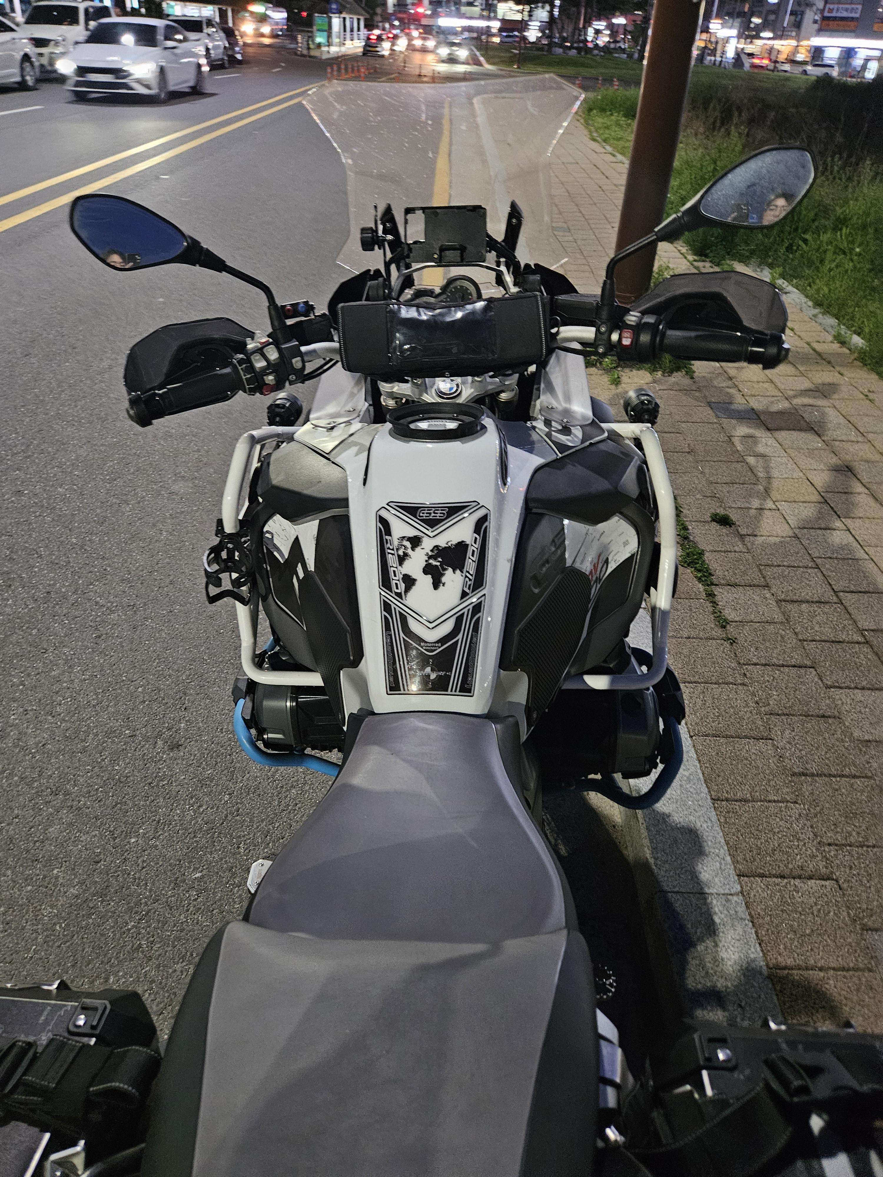 R1200GSA