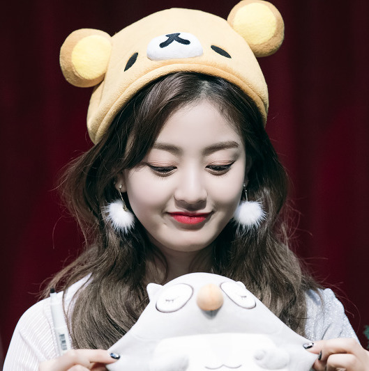 지효 1인 기획사 설립 나이 프로필 키 몸매 학력 고향 총정리｜이밋하우스·JYP 결별·트와이스 활동