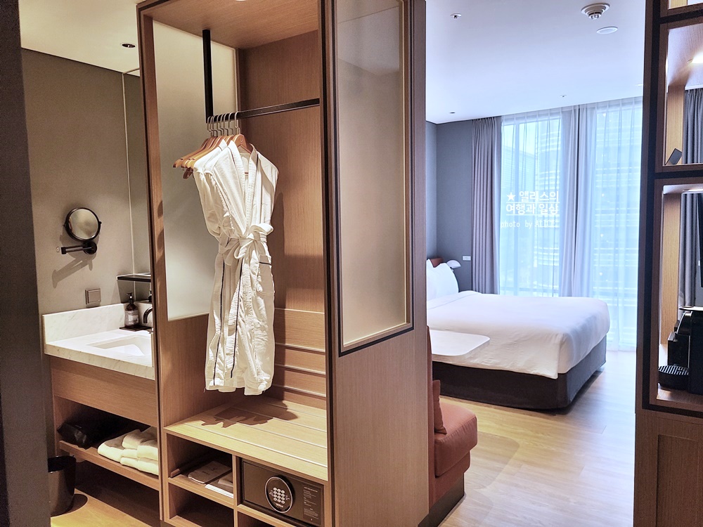 그래비티 서울 판교 앤디쉬 조식 2인 + 2시 체크아웃 199,000원