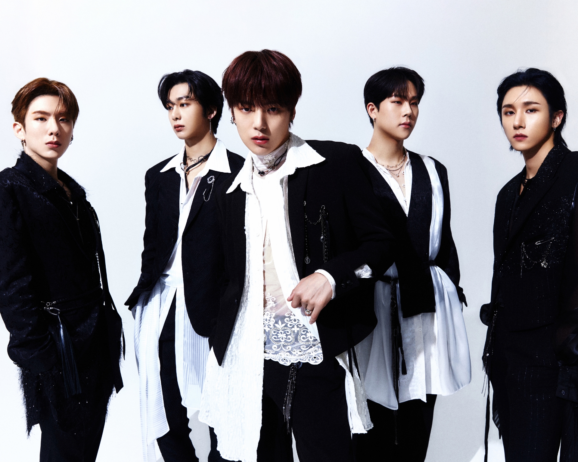 KCON LA 2025 무대에 오르는 몬스타엑스