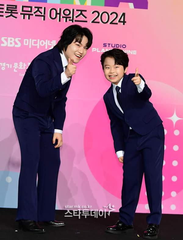 황민호의 가수 데뷔